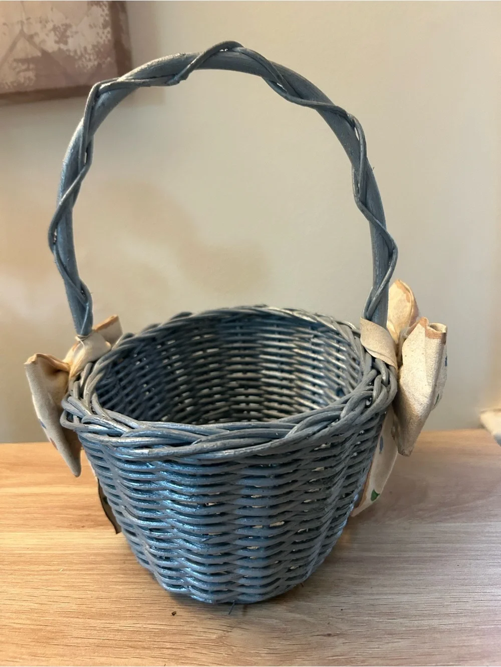Cream Confetti Dot Bow Vintage Blue Basket